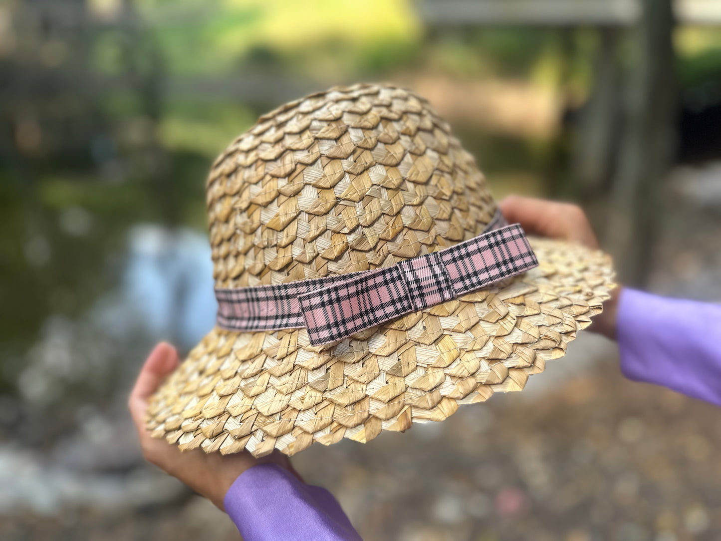 Moskana pink straw hat handmade suliko