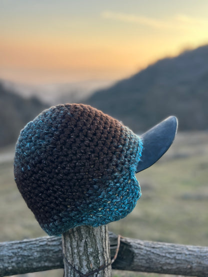 Crochet cap with leather brim "Shotiko"