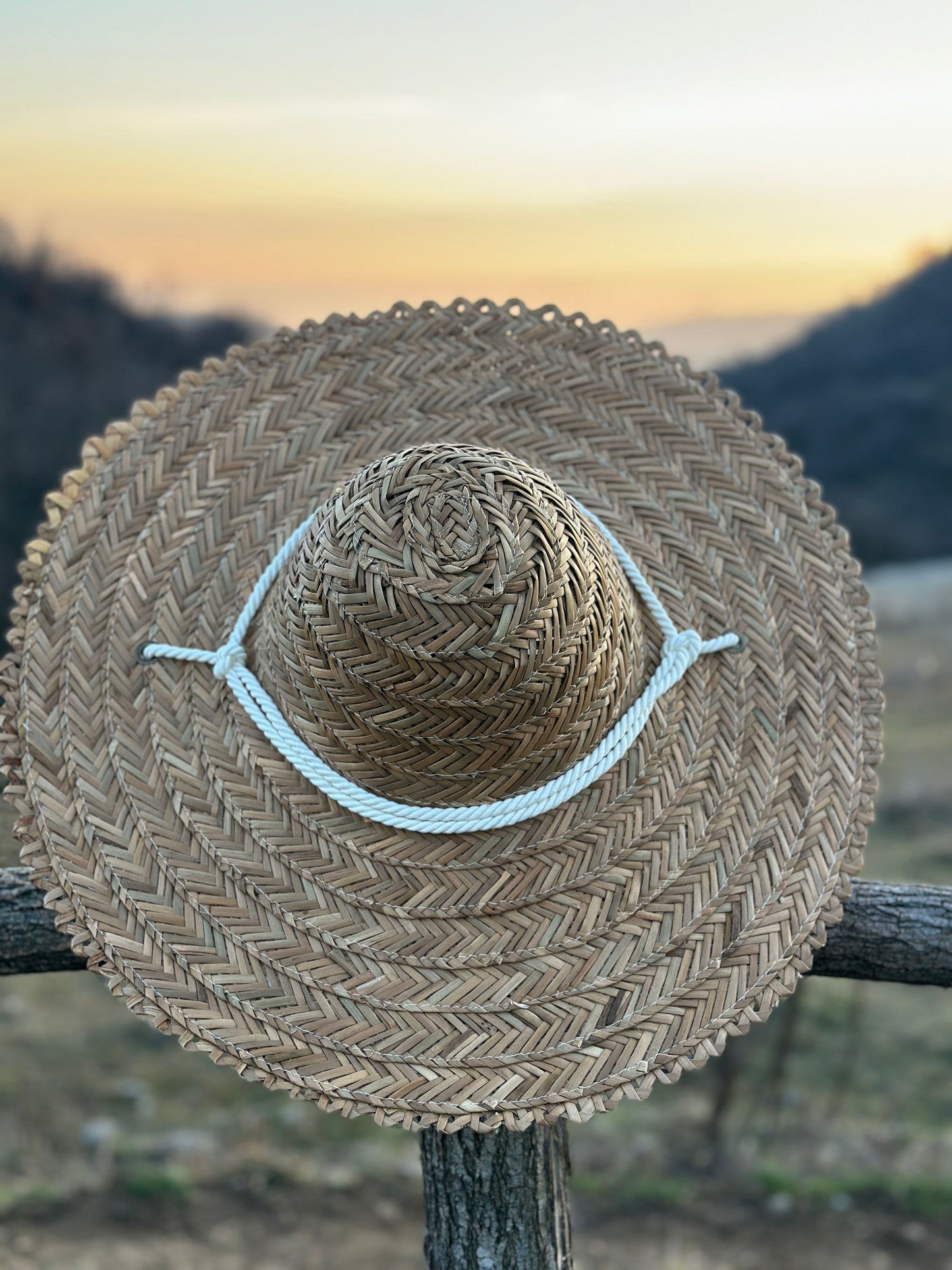 Straw hat 'Ilarioni'