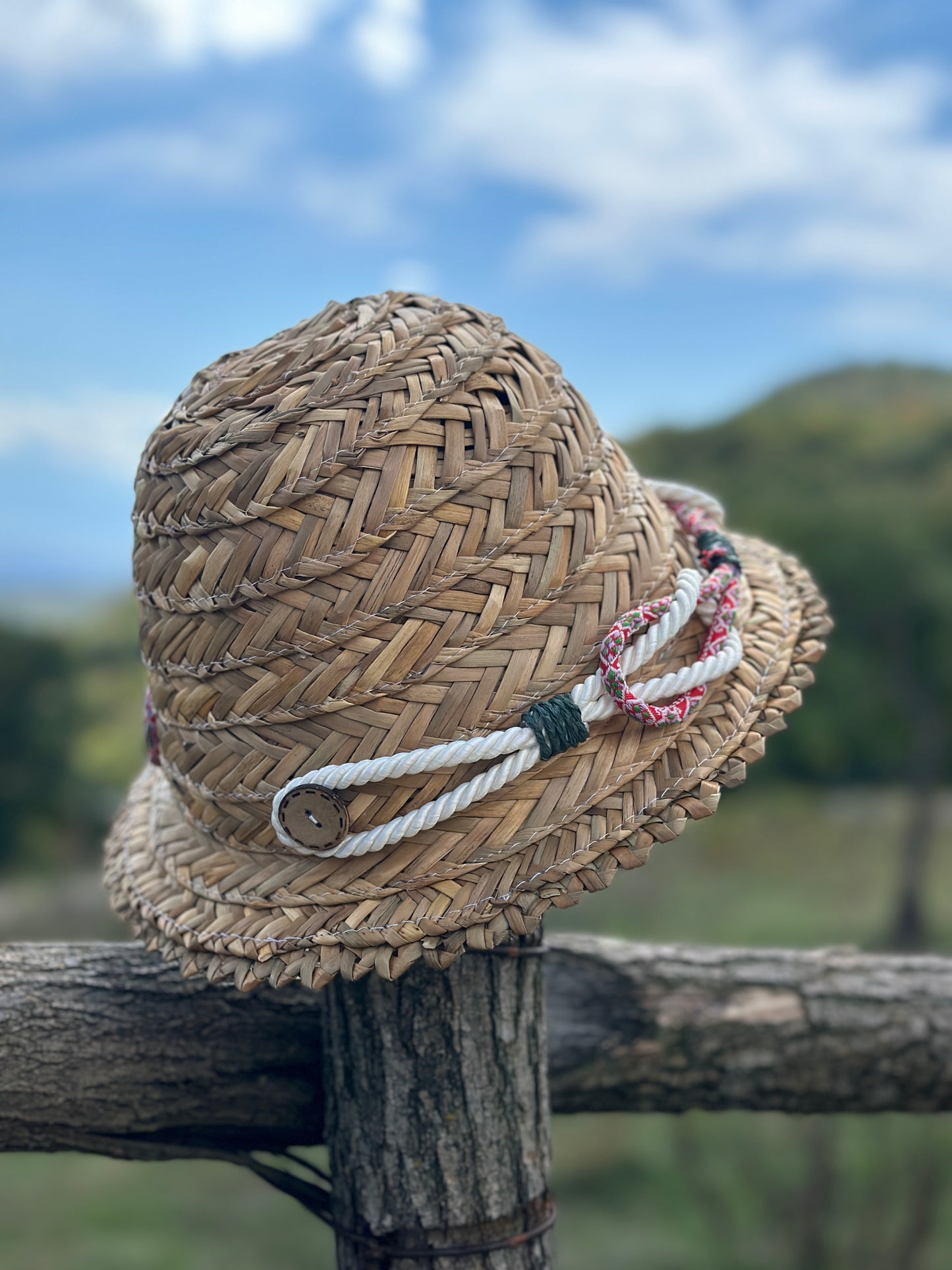 Moskana white straw hat handmade khvicha
