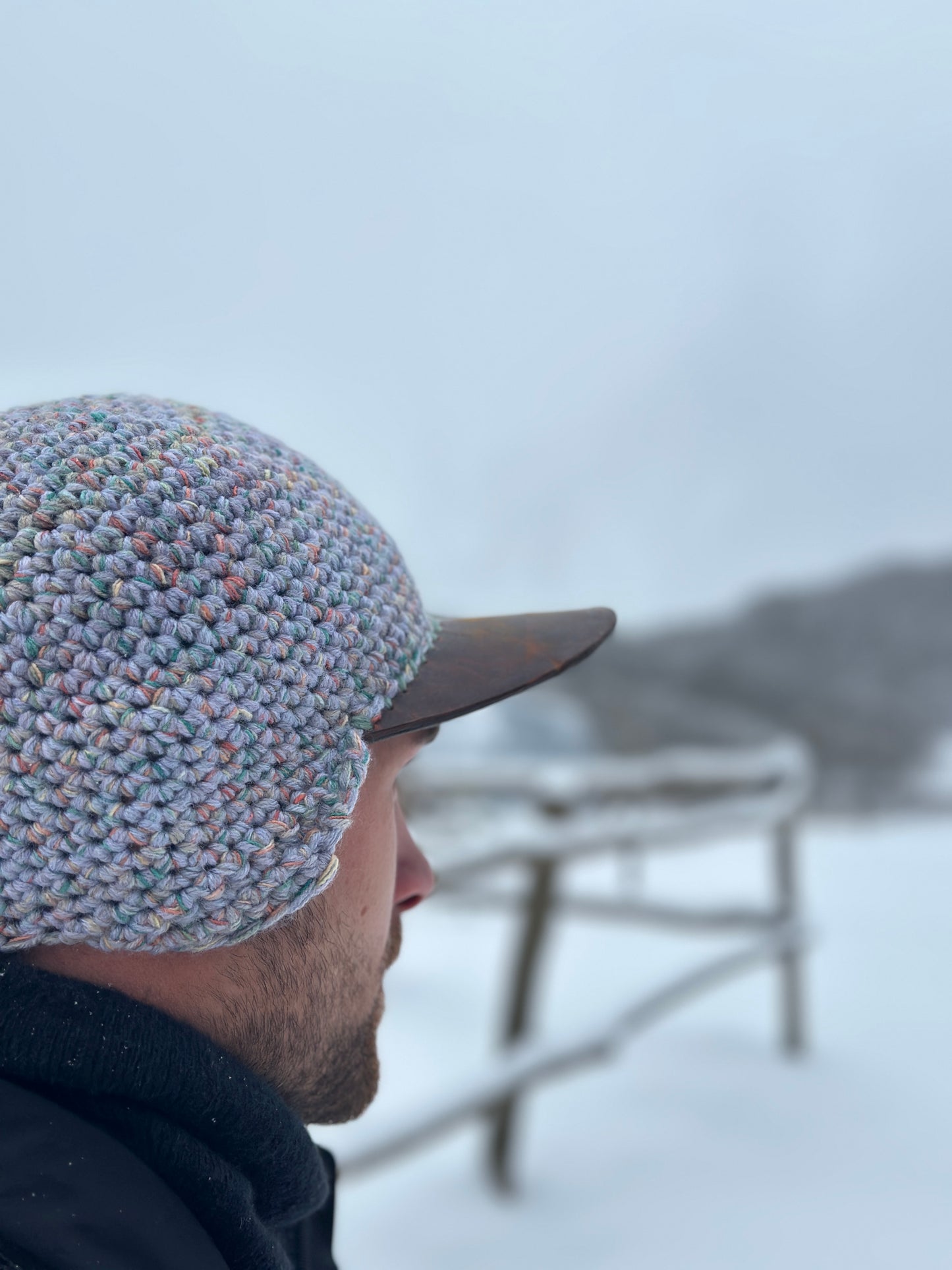 Crochet cap with leather brim "Shotiko"