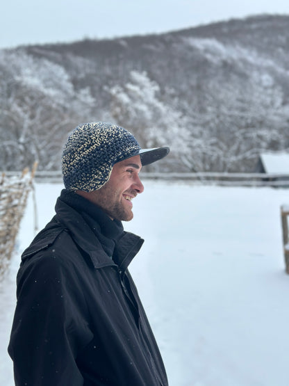 Crochet cap with leather brim "Shotiko"